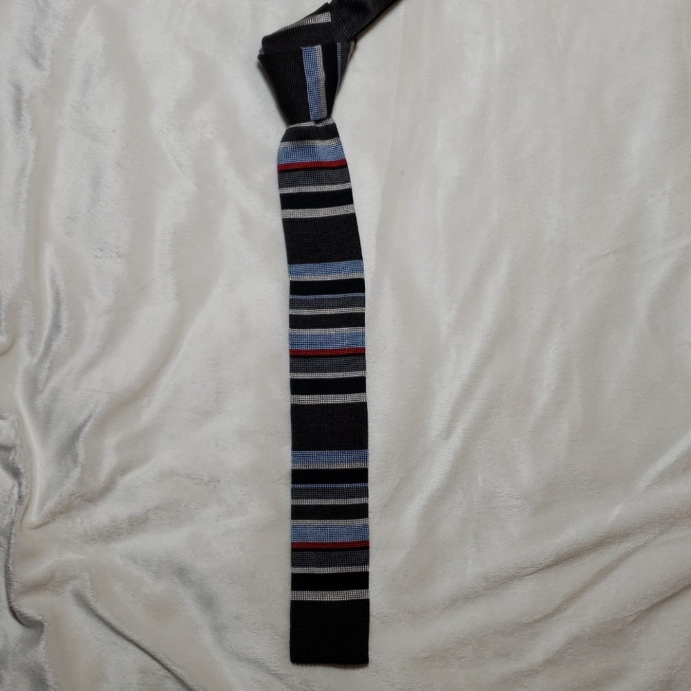 Paul Smith 100% silk knit tie. Multi-colour